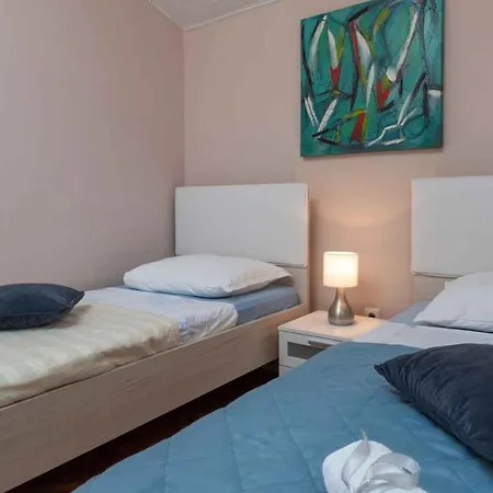 In Okrug Gornji 6139 * Trogir