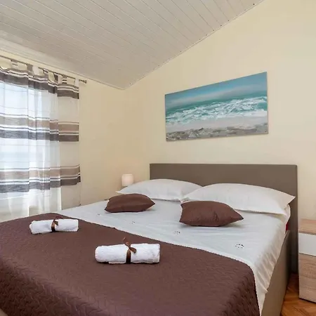 Lejlighed In Okrug Gornji 6139