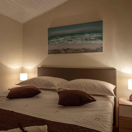 Lejlighed In Okrug Gornji 6139