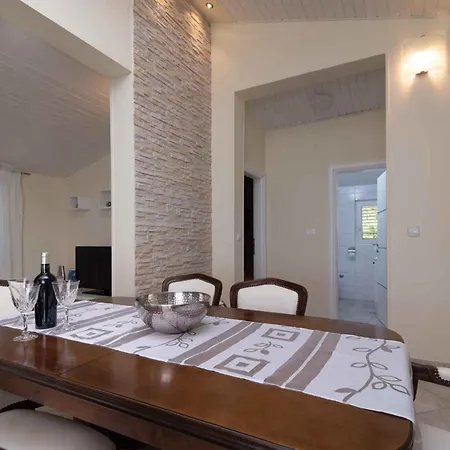 In Okrug Gornji 6139 Lejlighed Trogir